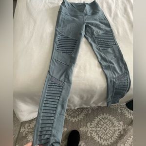Alo Yoga Moto Leggings